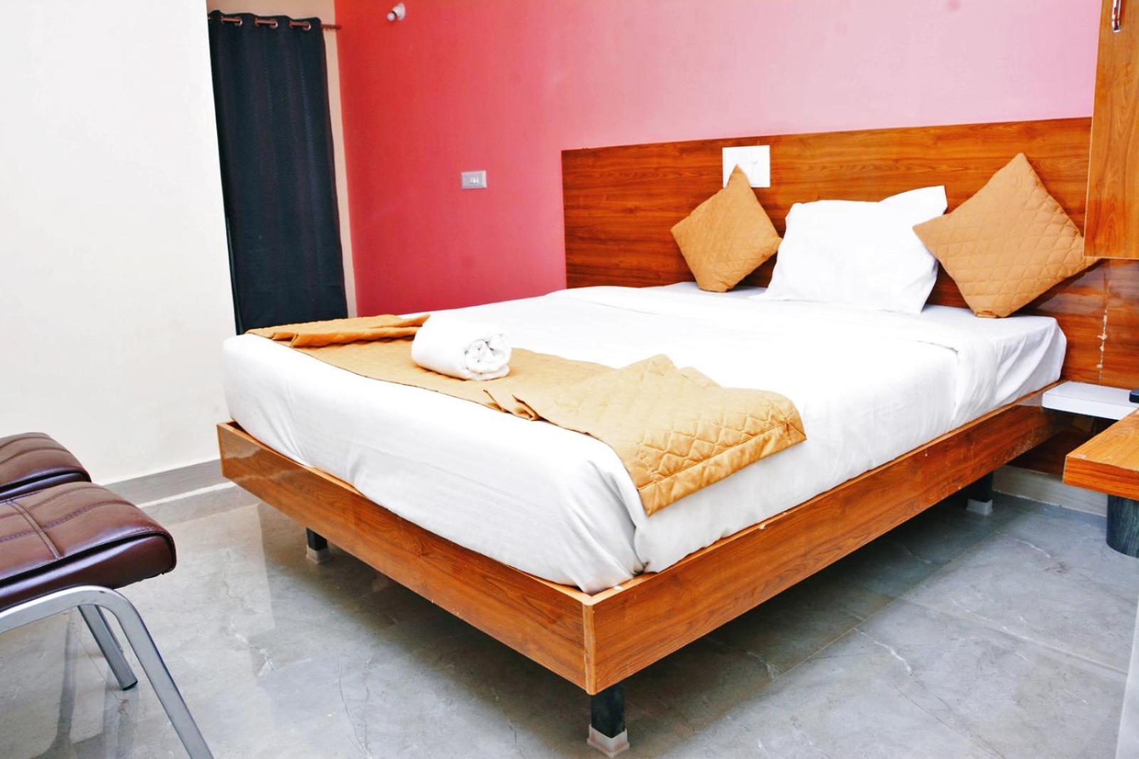 Udupi Deluxe Lodge Gulbarga Kalaburagi Exterior foto