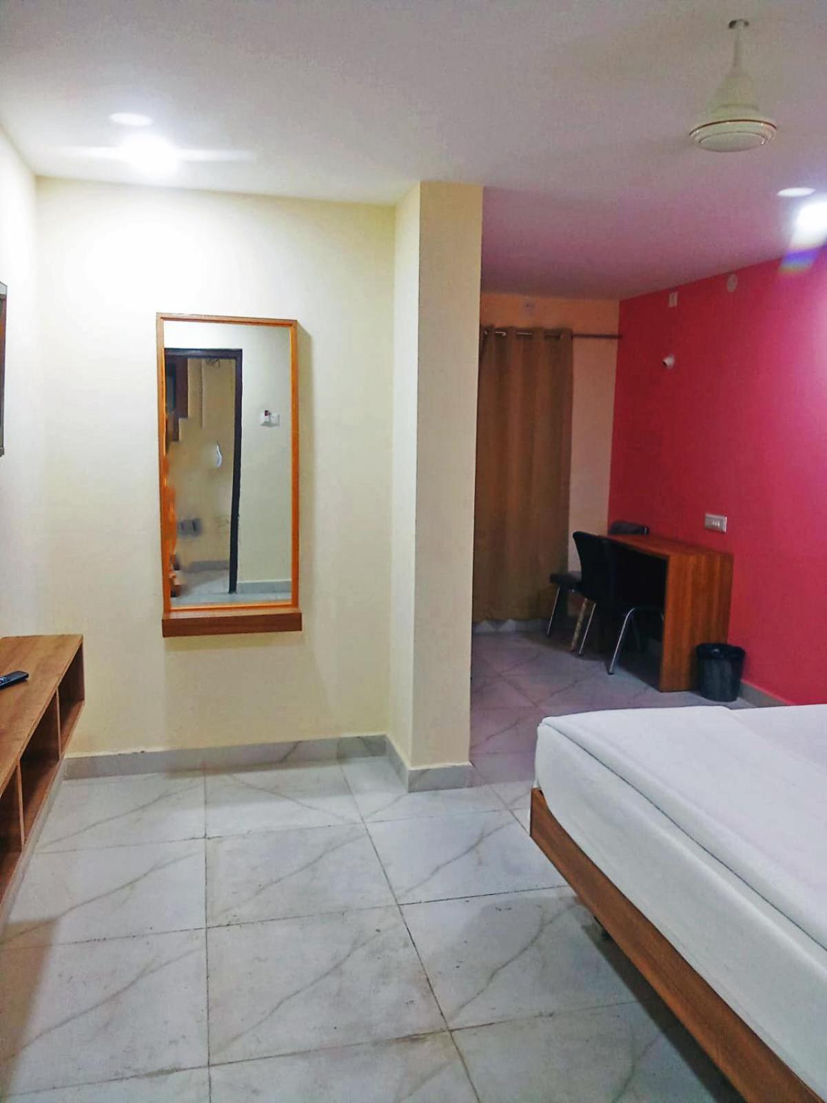 Udupi Deluxe Lodge Gulbarga Kalaburagi Exterior foto